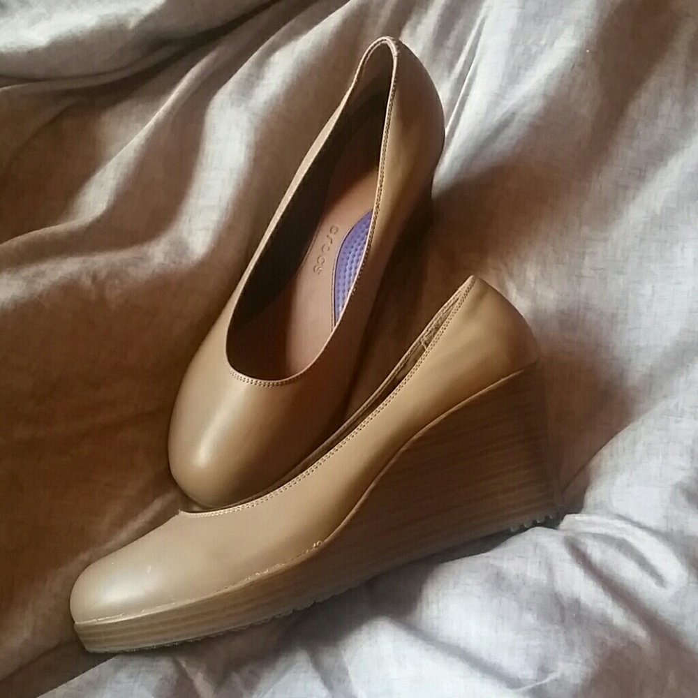 Croc Wedges